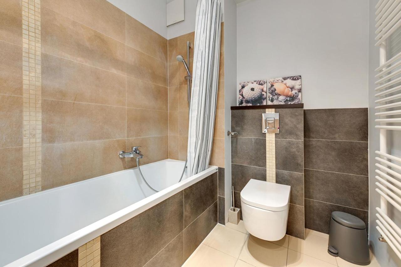 Wave Apartments - Szafarnia Old Town Гданск Екстериор снимка