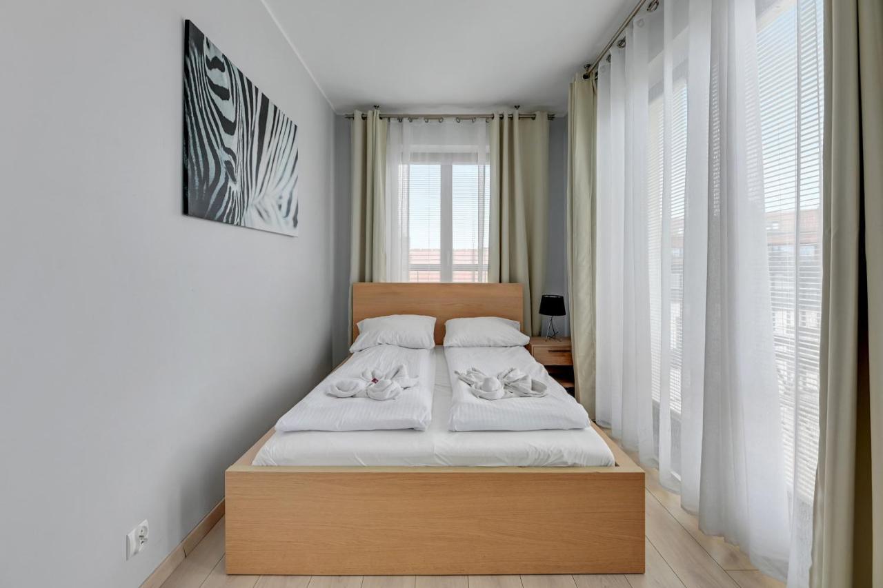 Wave Apartments - Szafarnia Old Town Гданск Екстериор снимка